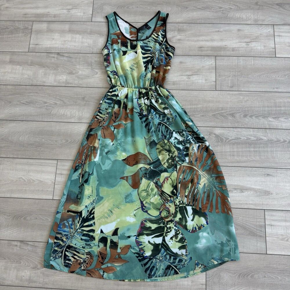 Maxi Dress Beach Floral Print Sheer Cut Out Detail on Back Summer , Size S